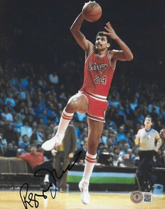 Reggie Theus signed autographed Chicago Bulls 8x10 photo proof Beckett COA. - Picture 1 of 4
