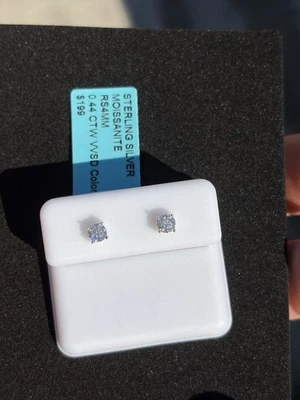 Pendientes de moissanita  Foto 1 de 3