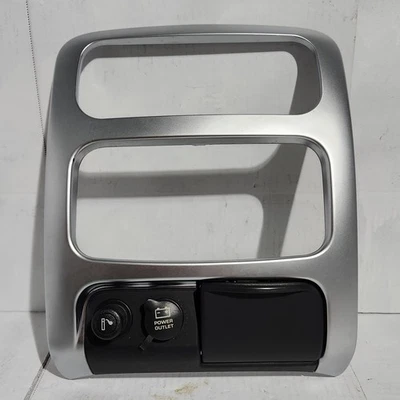 💥 2002-2007 Jeep Liberty Center Dash Radio AC Heater Trim Panel Bezel OEM - Image 1 of 2