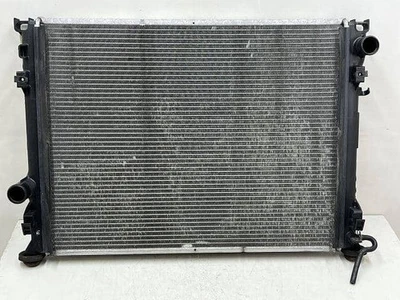CHRYSLER Dodge_ 2006 FUMEI Radiator T8428913 [Used] [PA100225614] - Image 1 of 4