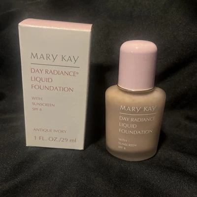 Mary Kay Antique Ivory Foundation NIB Liquid Day Radiance Coverage 6323 - Image 1 of 4