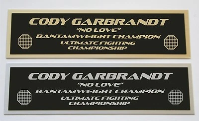Placa de identificación Cody Garbrandt UFC para guantes MMA firmados foto o estuche  Foto 1 de 2