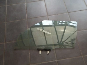 SUZUKI SWIFT MK2 5 DOOR NEAR SIDE PASSENGER SIDE FRONT DOOR DROP WINDOW GLASS - Picture 1 of 3