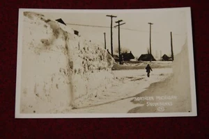 Northern Michigan Snow Banks Postcard - RPPC (Copper County Michigan?) - Picture 1 of 2