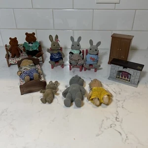 Maple Town Calico Critters Vintage Animals And Furniture - Picture 1 of 13