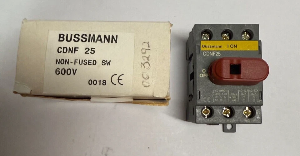 NUEVO Interruptor de Uso General Bussman CDNF25 600v CDNF-25 Nuevo Foto 1 de 1
