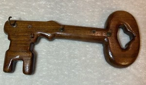 Vintage Key Holder/Key Keeper Handmade Wooden Hooks Skeleton Key Shape - Picture 1 of 9
