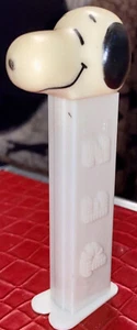Snoopy Peanuts Vintage eyes closed PEZ Dispenser - Picture 1 of 6