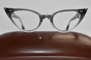 Gafas de colección TWEC de plástico translúcido ahumado hechas en Francia estrechas de lote antiguo - Imagen 1 de 1