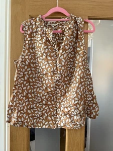 Size 18 Sea Salt Short Sleeve Top - Picture 1 of 5