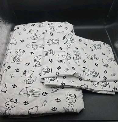 Peanuts Snoopy Twin XL Size Flat Sheet W/1 Pillowcase BIRKSHIRE GUC - Image 1 of 4