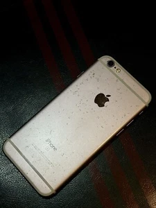 iPhone 7 S Spairs Or Repairs - Picture 1 of 2