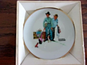 THE NORMAN ROCKWELL FOUR SEASONS Miniature PLATE COLLECTIONS - Picture 1 of 4
