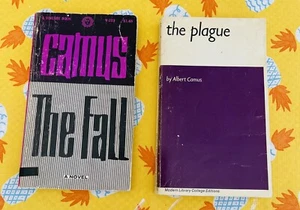 RARE Vintage Lot Of 2 The Fall 1956 & The Plague by Albert Camus 1947 Books PB - Bild 1 von 4