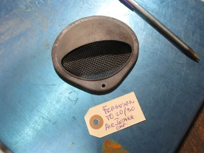 FUNDA Y PANTALLA DE ENTRADA DE AIRE FERGUSON TO30 #181663M1/181661M1 USADA ORIGINAL BUENA Foto 1 de 4