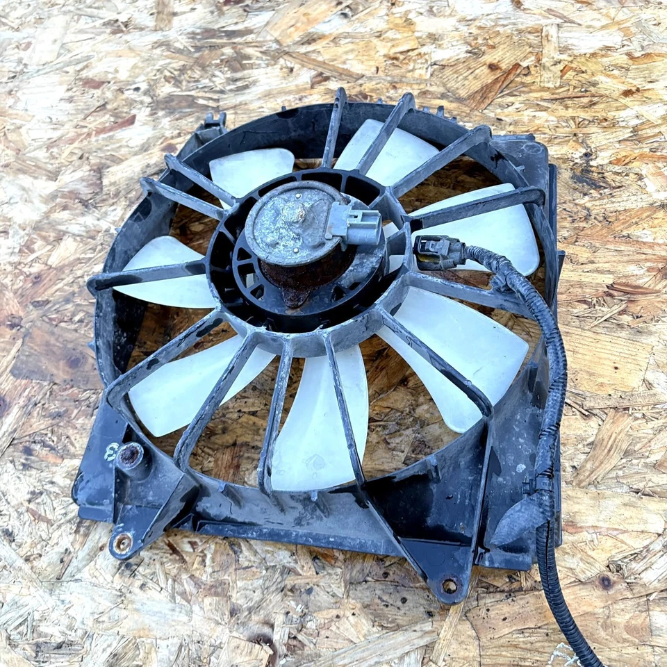 2635005820 RADIATOR COOLING FAN / 1712080JA0 / 7746052 FOR SUZUKI SX4 EY, 2007 - image 1 of 4