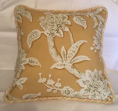 Provenza Francesa Casa de Campo Marfil Oro Almohada Amarillo Floral Granja Foto 1 de 4