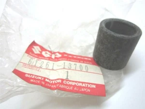 Buje brazo trasero nuevo genuino Suzuki DR SP 125 200 TU 250 TU250 61261-13700 - Imagen 1 de 1