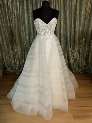 Sample Runway Wedding Dress Size 6-8 Strapless Ball Gown Tulua Style - Image 1 of 4