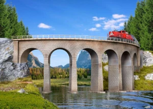 Kibri scala N 37664 ponte viadotto curvo 90° binario singolo 26 cm. Nuovo - Foto 1 di 1