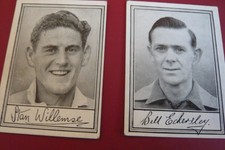 Trade card Barratt Famous Footballers   S.Willemse & W Eckersley