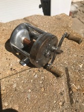 Vintage Shakespeare Criterion 1960 Model HE Fishing Reel