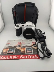 Cámara digital Kodak PIXPRO AZ421 BLANCO paquete de fotografía con estuche y extras - Imagen 1 de 16