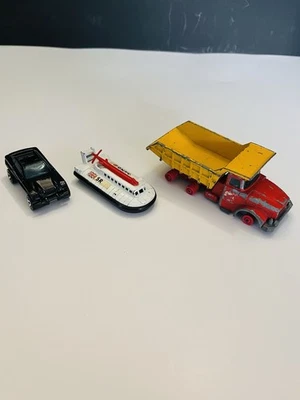 Lot of 3) 2 MatchBox Hovercraft & King Size Dump Truck 1 Hot Wheels Jeepster - Image 1 of 4