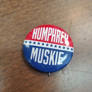 16Z Humphrey Muskie 1968 Political Campaign Pinback Button - Picture 1 of 2