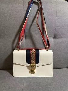 Gucci Sylvie handbag - Picture 1 of 17