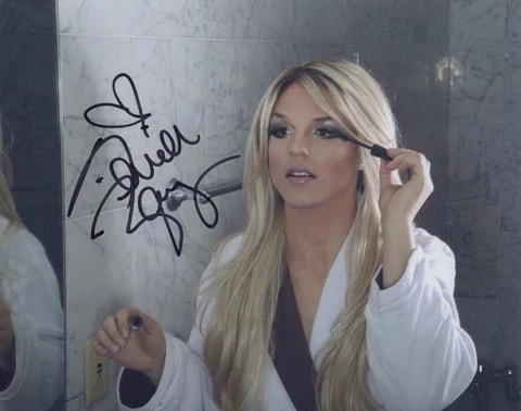 Derrick Barry Britney Spears impersonator (RuPaul's Drag Race) signed 8x10 photo Cover