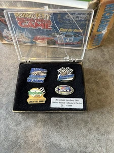 Chicagoland Speedway 2001 Inaugural Season Limited Edition Pin Set First Midwest - Picture 1 of 1