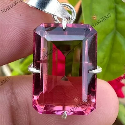 Elegante Colgante de Alejandrita 34 CT Cambio de Color - Piedra Preciosa Certificada en Plata 925 Foto 1 de 4