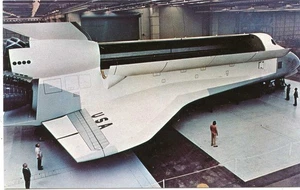 Space Shuttle ORBITER MOCK-UP w/ PAYLOAD BAY DOORS OPEN Postcard 22810 - Picture 1 of 2
