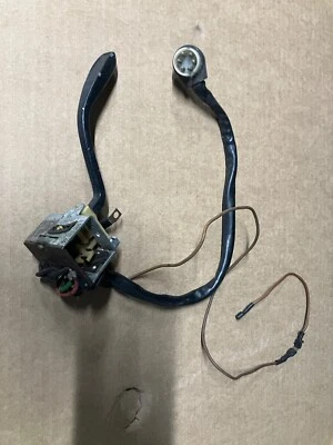 Interruptor limpiaparabrisas genuino Porsche 911 con palanca metal euro europeo 1975-76 Foto 1 de 4