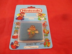 Nintendo Collector Pins Series "A" Super Mario Bros. Mario No. 11 NES Era NEW!
