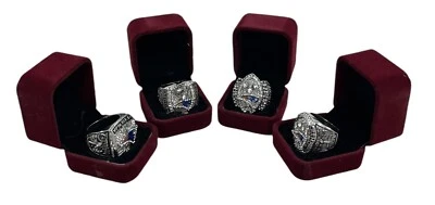 Juego de 4 anillos réplica del Super Bowl de los New England Patriots con caja de exhibición Foto 1 de 4
