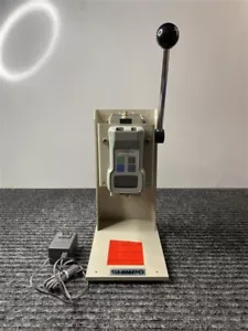 Shimpo FGS-50S Stand and FGE-1X Hand-Held Digital Force Gauge - Picture 1 of 7