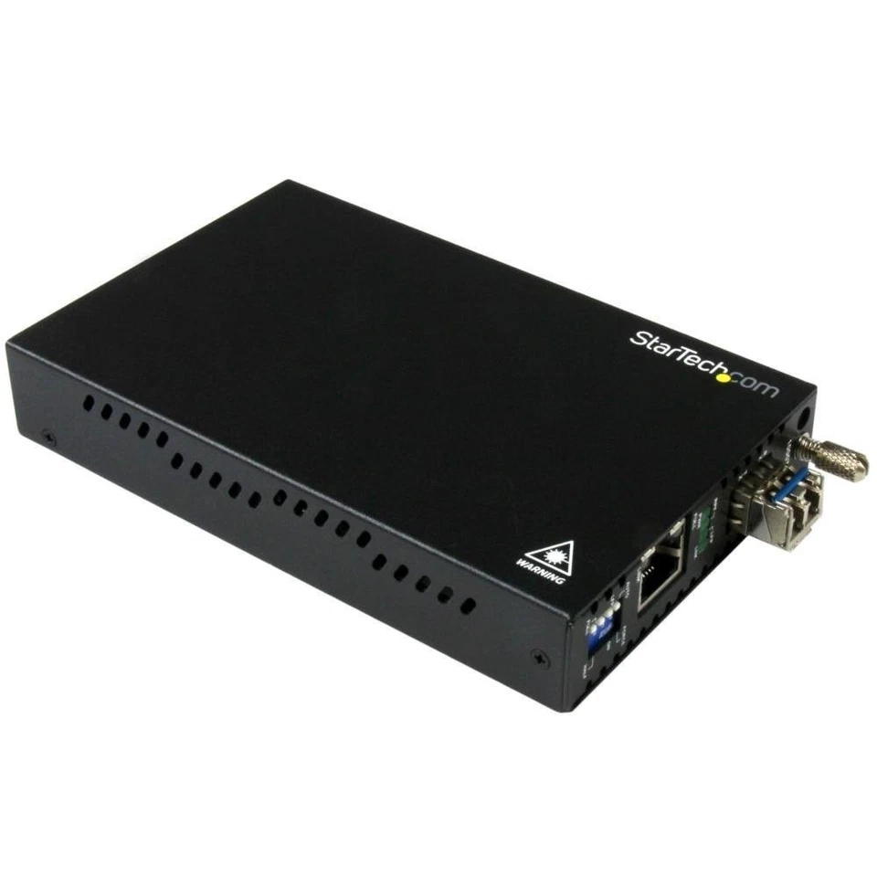 StarTech.com Singlemode (SM) LC Fiber Media Converter for 1Gbe Network - 20km -  - Immagine 1 di 4