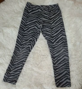 Girl's Faded Glory Zebra Striped Leggings Size S (6/6X) Black and Gray Striped - Picture 1 of 4