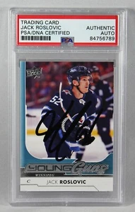 Tarjeta de novato firmada por Jack Roslovic Young Guns 240 2017-18 cubierta superior PSA AUTO RC - Imagen 1 de 2
