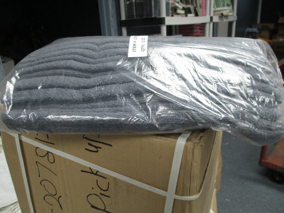 12 nuevas toallas GRIS para salón gimnasio spa toallas de mano hiladas en anillo 16 x 27 3 lb TOTALMENTE NUEVAS  Foto 1 de 1
