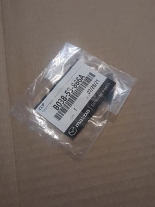 06-15 Mazda CX-7 CX-9 Mazda3 Mazdaspeed6 Clip de bloqueo B038-58-866A genuino OEM - Imagen 1 de 2