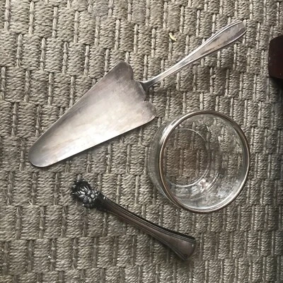 ANCIEN SUCRIER PELLE A TARTE ET PINCE A SUCRE PLAQUÉS ARGENT - Photo 1/4