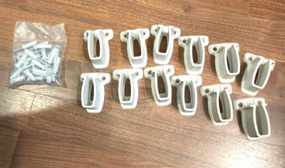 Lot  12 Rubber Maid Closet Maid Shelf Shelving Wire Bracket Parts - Изображение 1 из 3