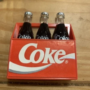Vintage 1993 Plastic Coca-Cola 3-Pack Refrigerator Magnets 3 Bottles in Carrier - Picture 1 of 4