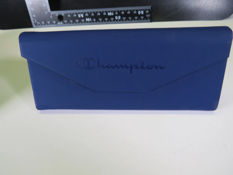 Estuche Gafas de Sol Champion Foto 1 de 4