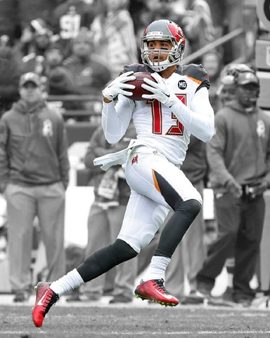 Tampa Bay Buccaneers MIKE EVANS Glossy 8x10 Photo Spotlight Print NFL Poster Cover