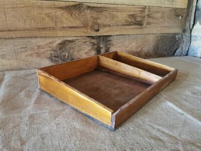 TIROIR ANCIEN INTERIEUR DE CAISSE EN BOIS - Photo 1/4