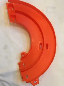 Hot Wheels Super Ultimate Garage Replacement Part Orange Curve Track Piece A BC - Picture 1 of 3